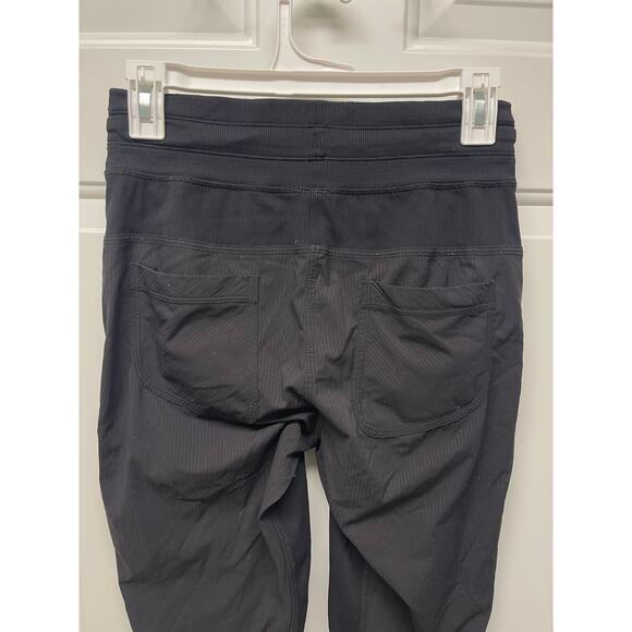 Lululemon women's Dance studio II Pants black size 2 - Picture 7 of 7